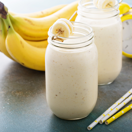 Бананово-протеиновый смузи на основе миндального молока